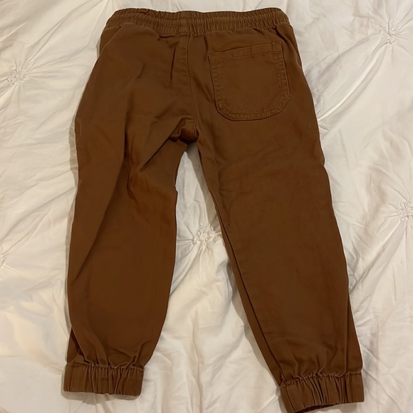 H&M kids Tan khaki pants - size 3T - Picture 2 of 3